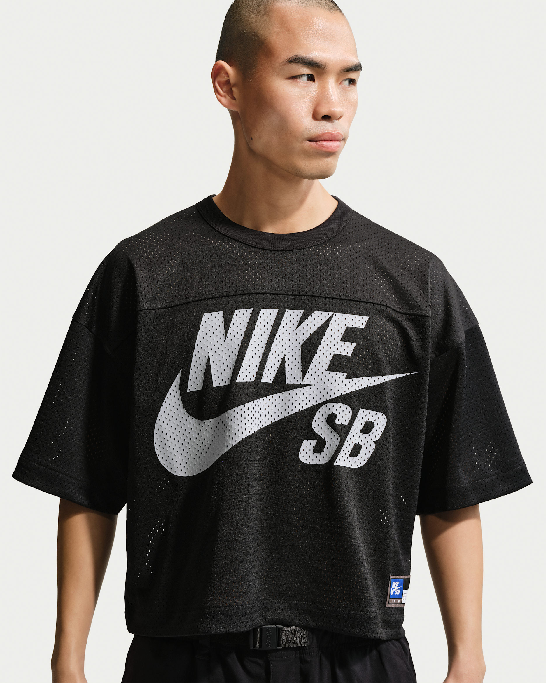 ナイキ　フットボールシャツ　M Nike SB Mesh Football Jersey Skate Top. Nike.com